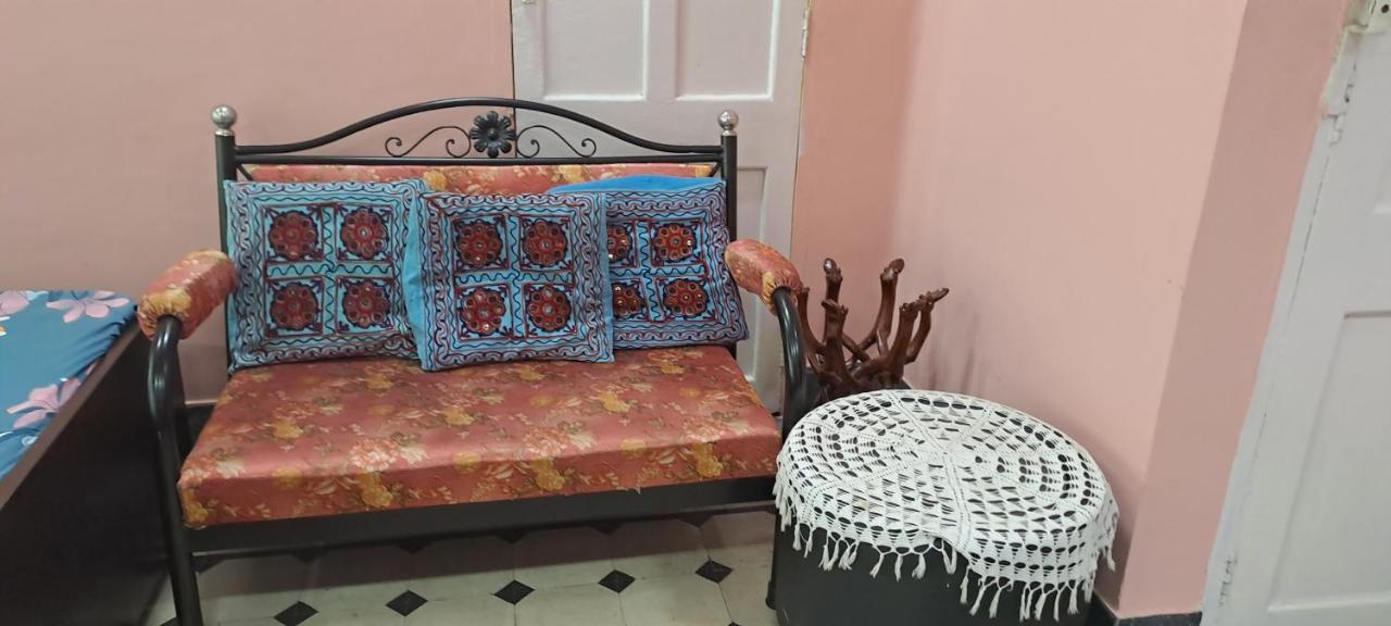 A Home Away From Home Kolkata Ngoại thất bức ảnh
